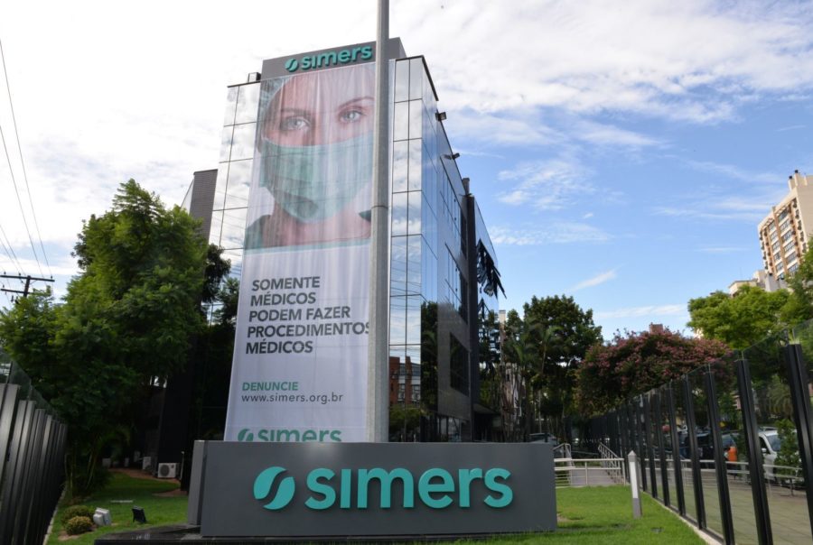 svg+xml;charset=utf em Hello Marketing B2B e SaaS Simers Maior Sindicato Médico da América Latina