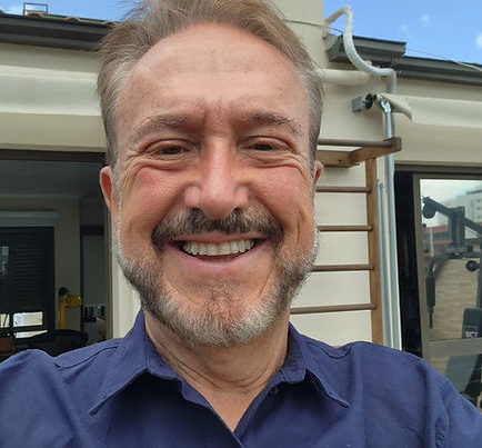 sergio spritzer em O Desafio de Pensar Juntos | Podcast #02 | Dr. Sérgio Spritzer Neurologista sergio spritzer no Hello Mídia