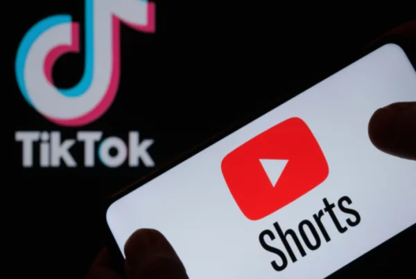yt shorts no Hello Mídia